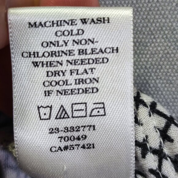 Ann Taylor deep neck blouse women's size S white with black cross pattern - Picture 6 of 9